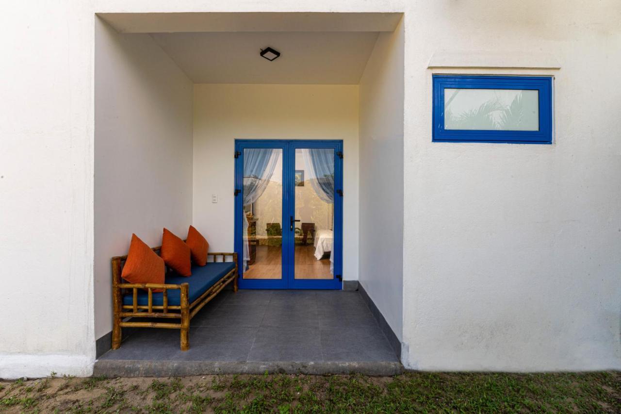 Local Beach Front Villas Tan Thanh Exterior foto